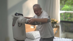 <b>机械人“孝子”解养老困局：手艺径已明形态先</b>